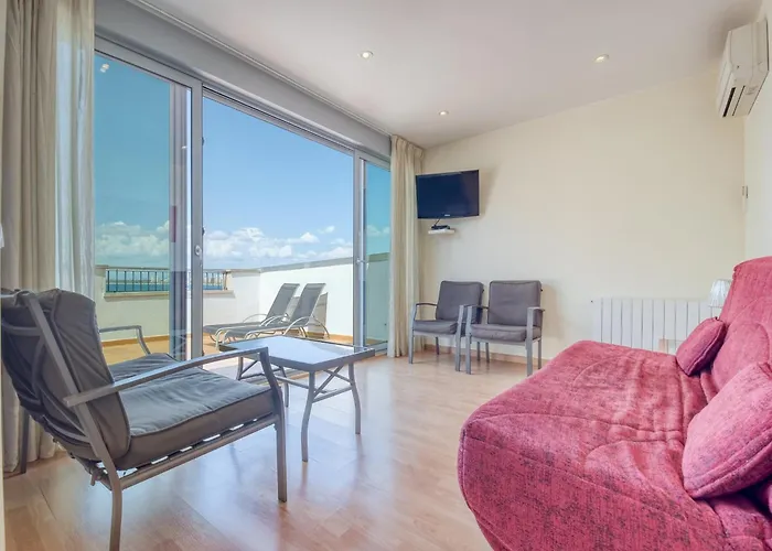 In With Beachfront Access Apartman *