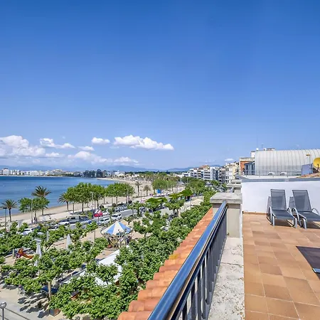 In With Beachfront Access * 로지즈