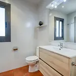 Appartamento In With Beachfront Access